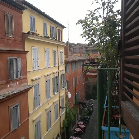 Casa Vicolo Del Leopardo Trastevere Rome